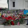 Мемориал в честь Пригожина, Дмитрия Уткина, ЧВК "Вагнер" в Москве, парк ЗарядьеМемориал в честь Пригожина, Дмитрия Уткина, ЧВК "Вагнер" в Москве, Варваровка, возле парка "Зарядье"