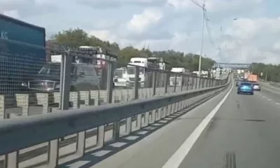 На трасса М4 Дон в Каменске-Шахтинском снова выросла пробка.