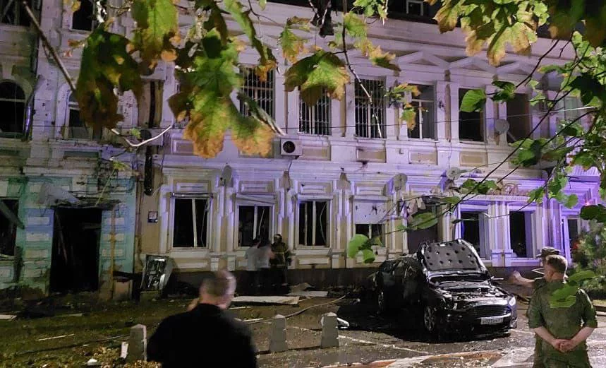 В Ростове-на-Дону упали два беспилотника.