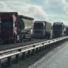 Трасса М4 остановилась