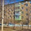 В Каменске женщина покончила с собой, выпав из окна