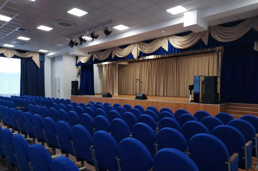 В Каменском районе открыли школу на тысячу мест