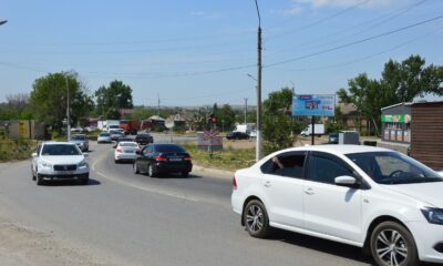 Дорога на объезде пробки на трассе М4 в Каменске стоит