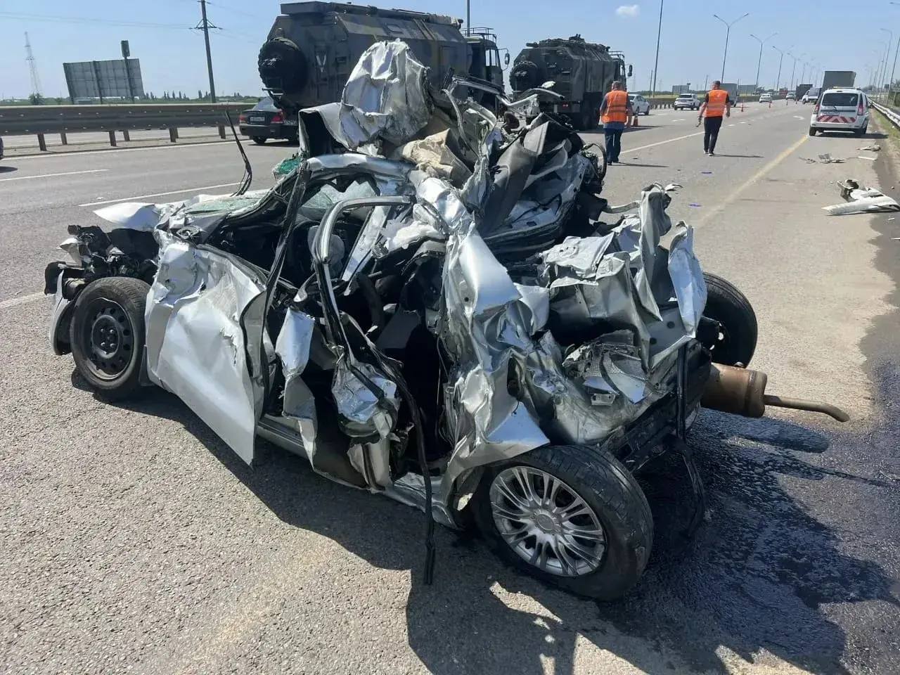 Фура на 1311-м км М-4 «Дон» устроила массовую аварию грузовик смял несколько легковушек