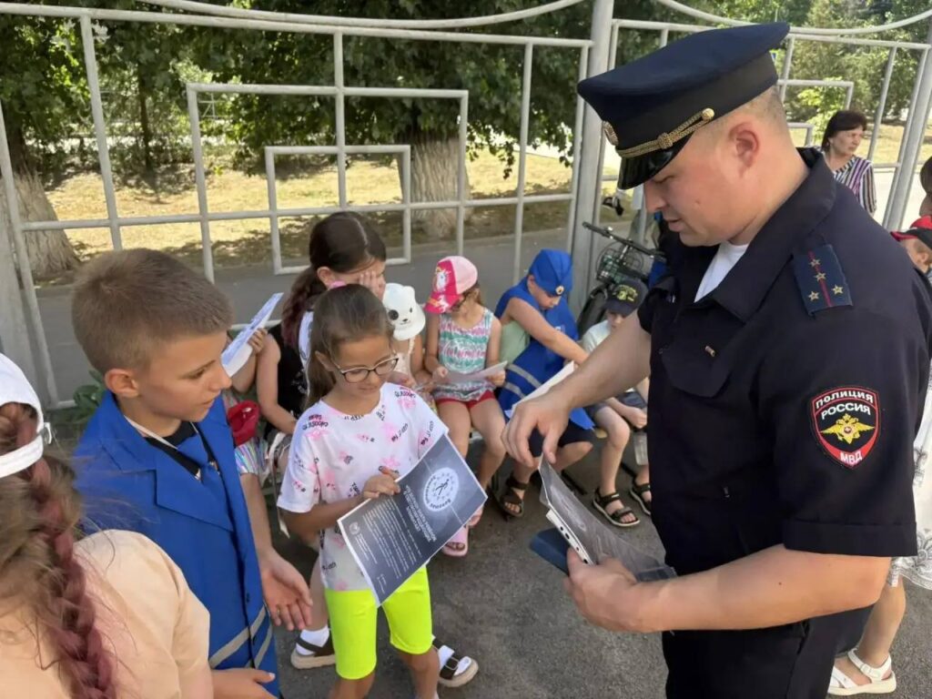 На трассе М-4 поймали 15 водителей, нарушивших правила перевозки детей