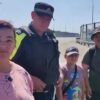 На трассе М-4 инспекторы помогли женщине с двумя детьми